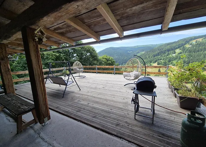 Na Hrani بيت للعطل *